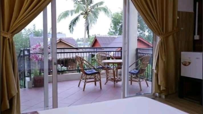 Fish Island Bungalows Кампот Экстерьер фото