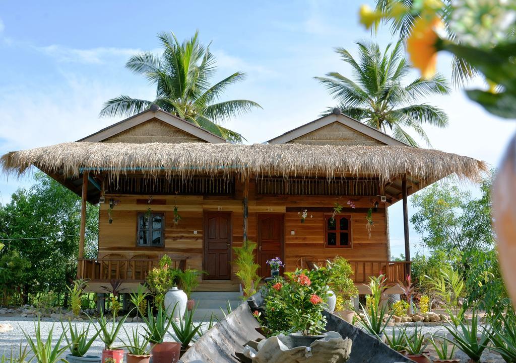 Fish Island Bungalows Кампот Экстерьер фото